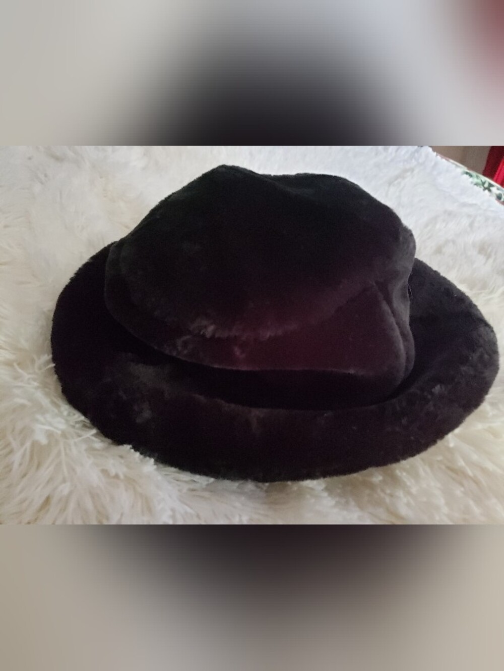 Plush Faux Fur Bucket Hat in Deep Black
